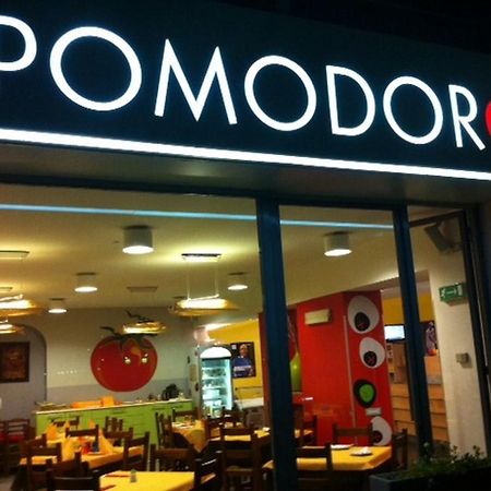 Albergo Ristorante Pomodoro Omegna Eksteriør billede