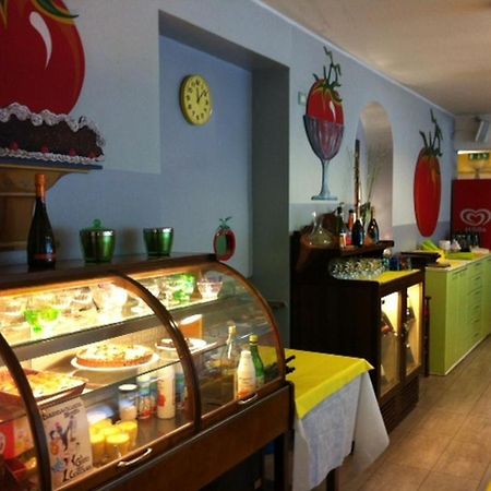 Albergo Ristorante Pomodoro Omegna Eksteriør billede