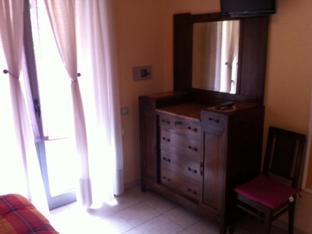 Albergo Ristorante Pomodoro Omegna Værelse billede